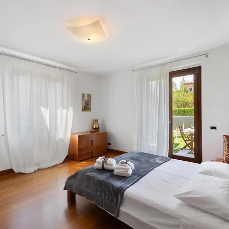 Villa In Langa Belvedere Langhe