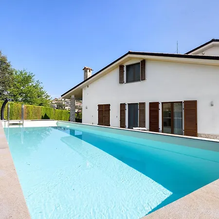 Villa In Langa *
